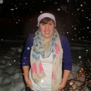 Meet your Posher, Isabel